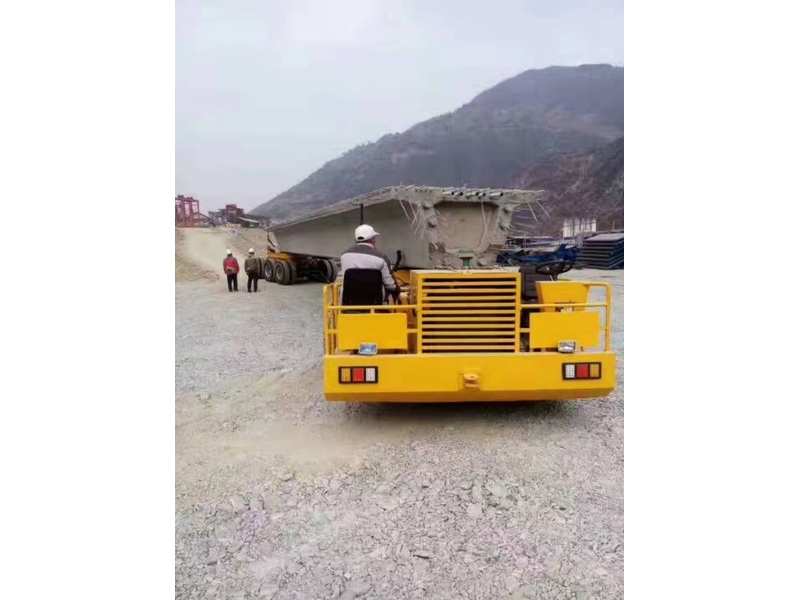 運梁車